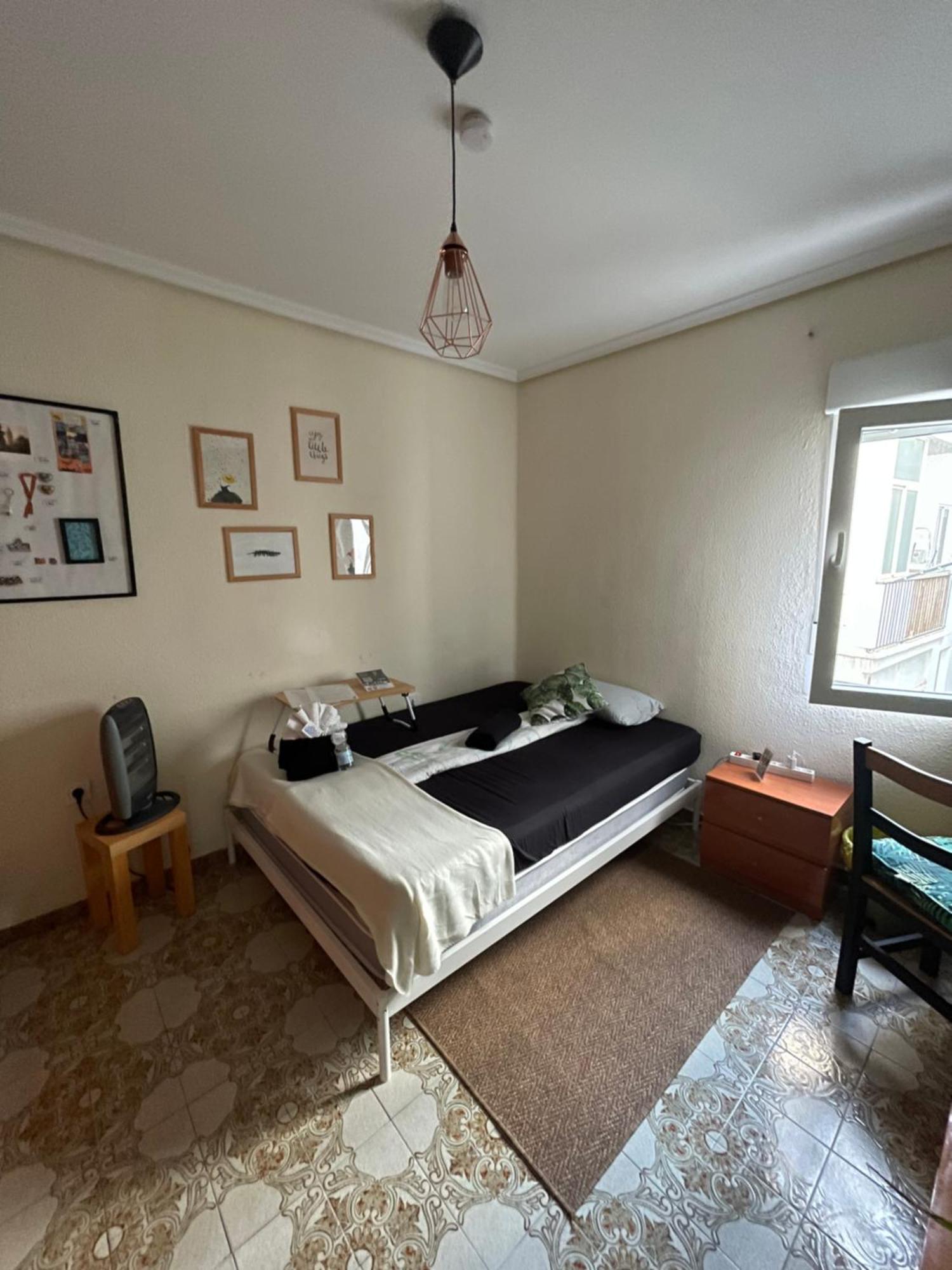 Grosses Modernes Zimmer "Silber" Fuer 2 Personen Und Katzenliebhaber Valencia Buitenkant foto